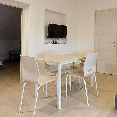 Appartamento Brigida Bilocale 3 Posti Vicino Al Centro San Teodoro  Exteriér fotografie
